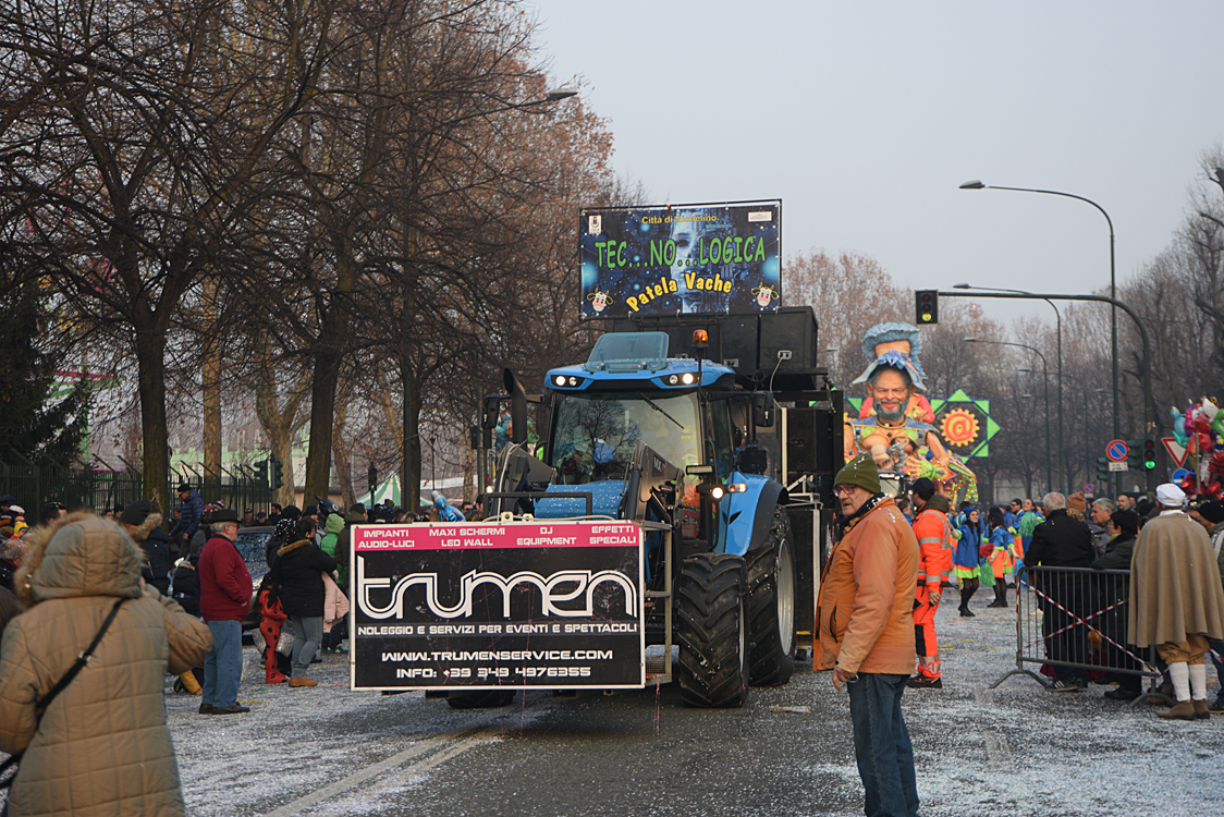 Sfilata carri Carnevale di Torino_243.jpg